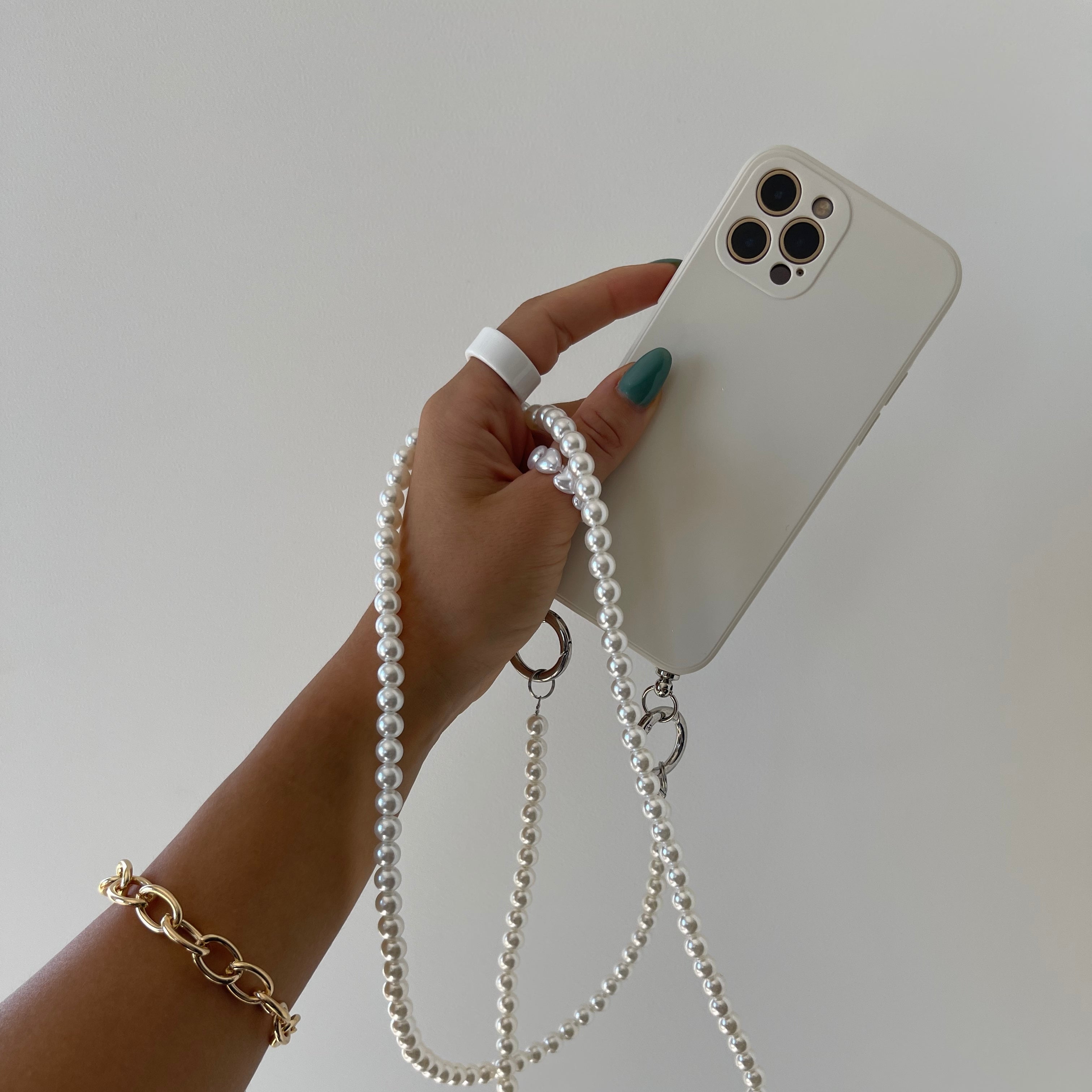 iPhone Case With Pearls Lanyard