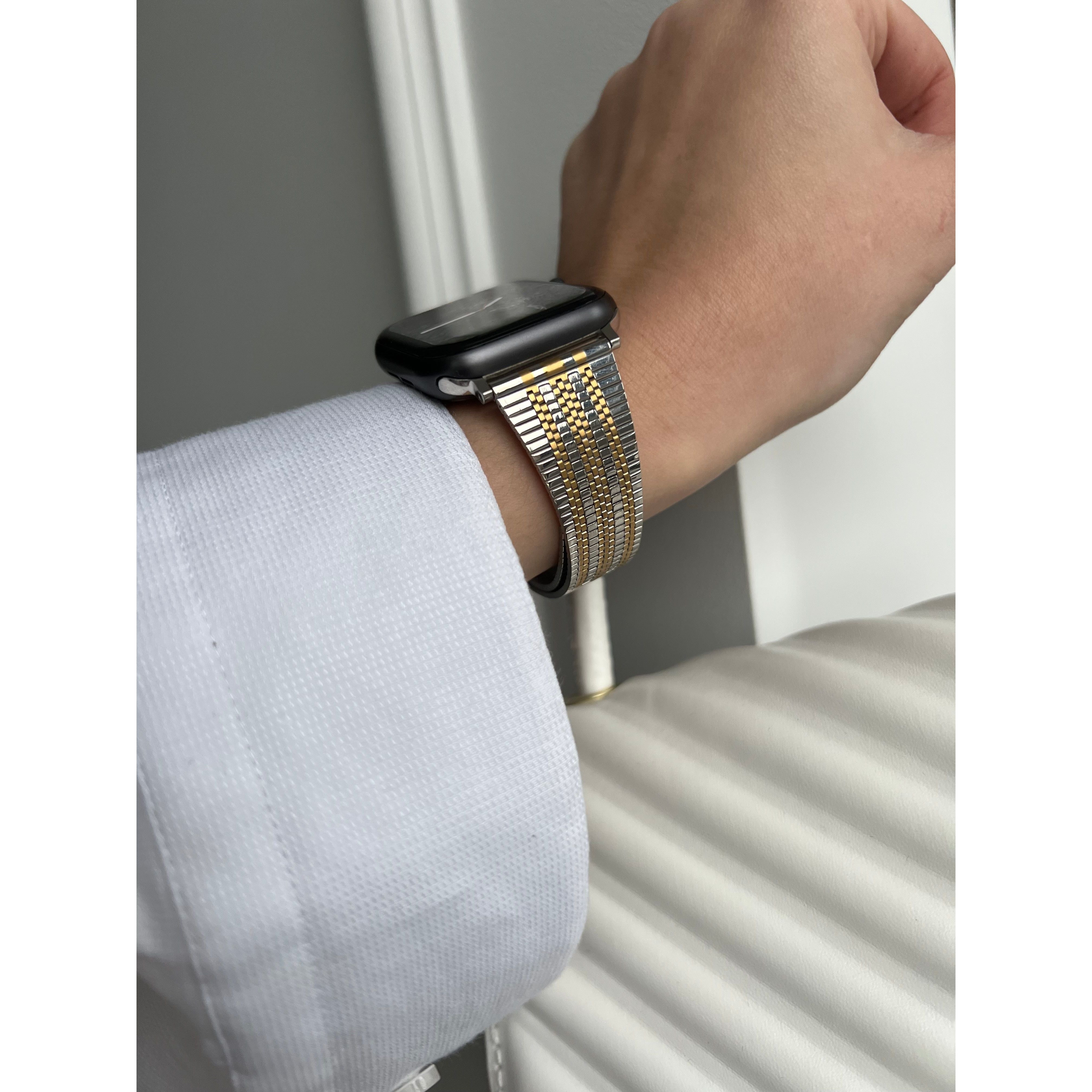 Aurora Apple Watch Band