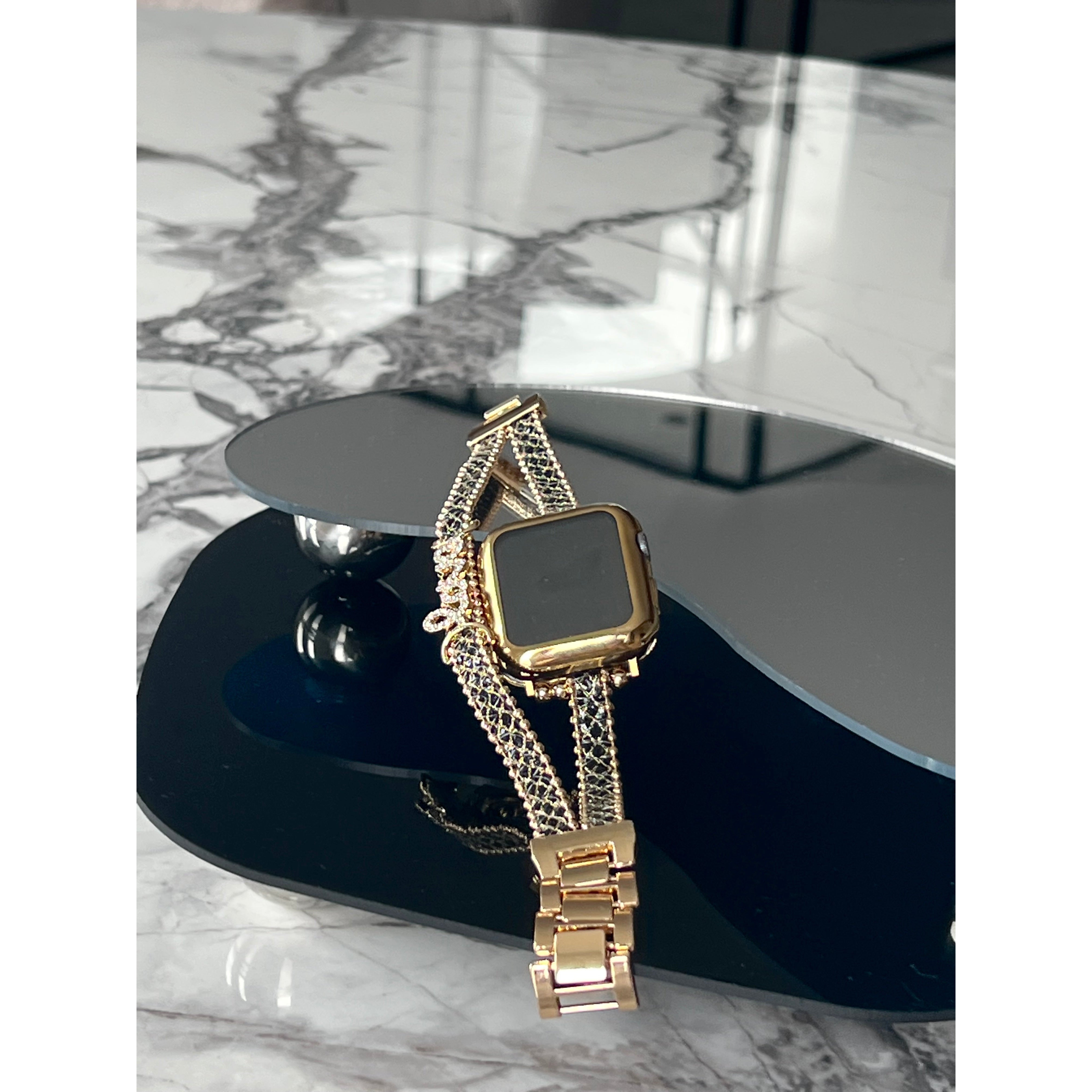 Amor Apple Watch Band